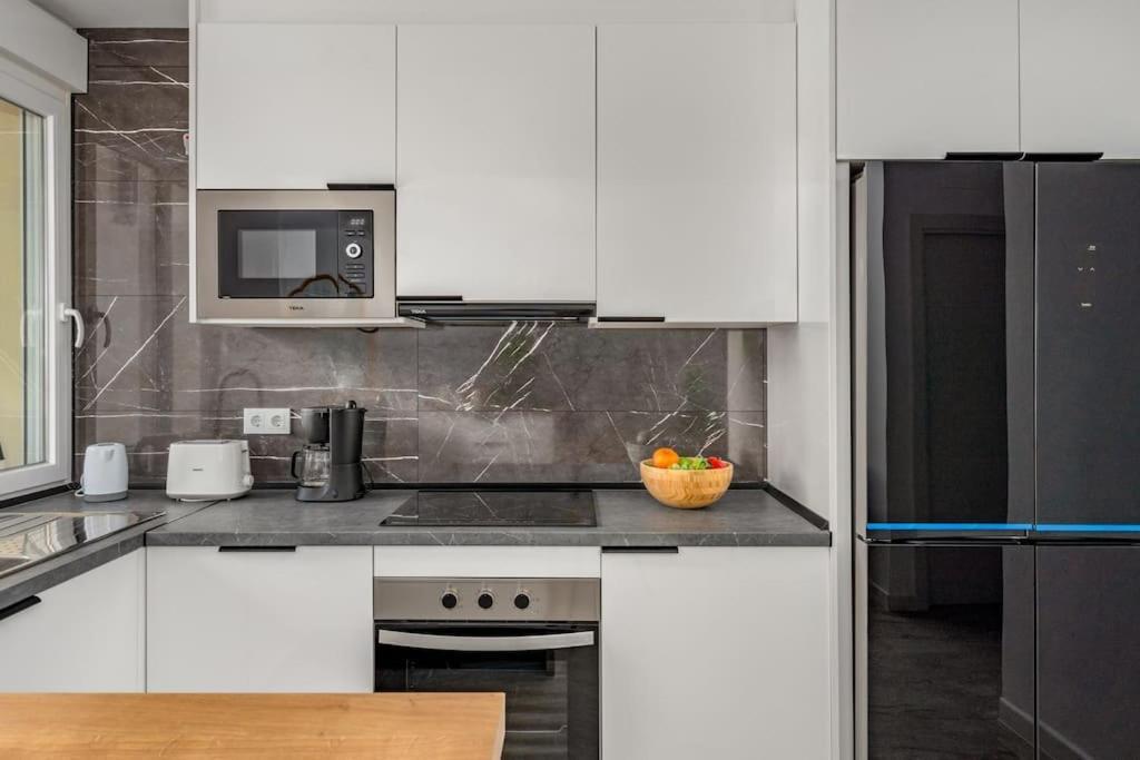 Downtownescape Modern Elegance * Fuengirola